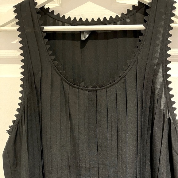 🖤100% Silk Club Monaco Pleated Mini Dress🖤 - Picture 2 of 6